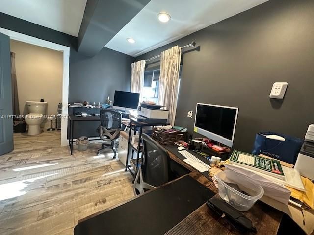 1st Floor Bedroom/Full Bathroom