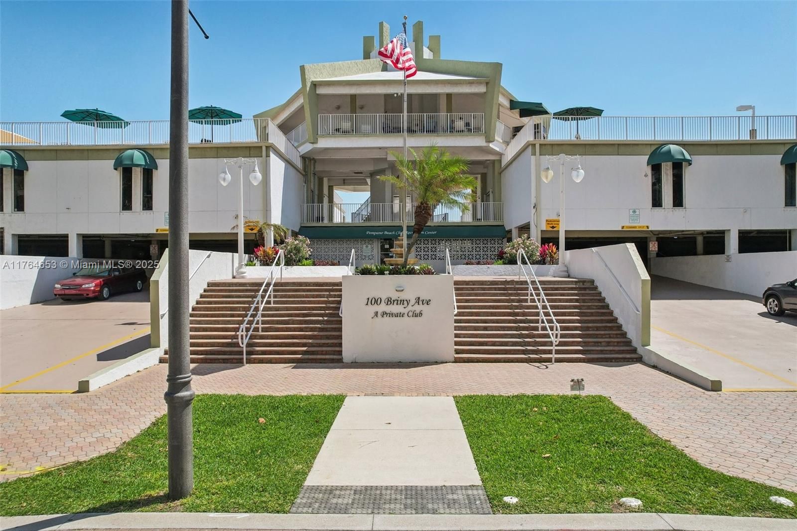 Beach club
