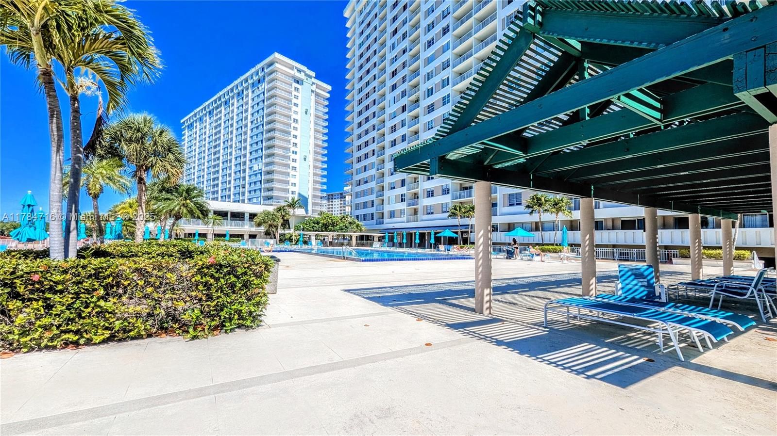 and your patio is a private island on the Intracoastal