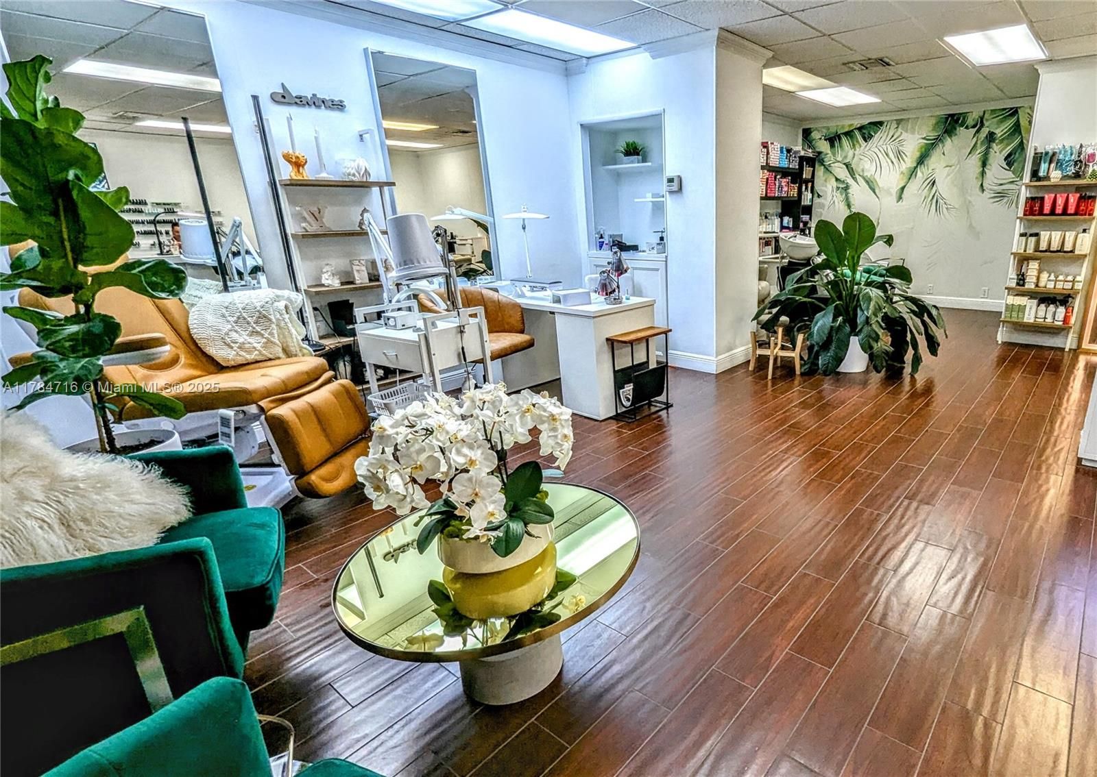 Nail and hair salon in building to always be "ready"!