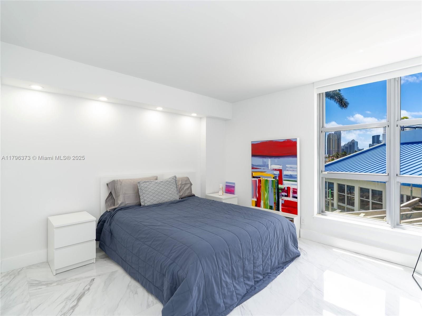 2nd bedroom