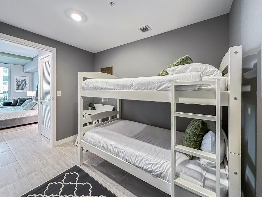 walking closet